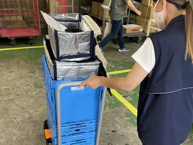 荷物の積み込み＆配送